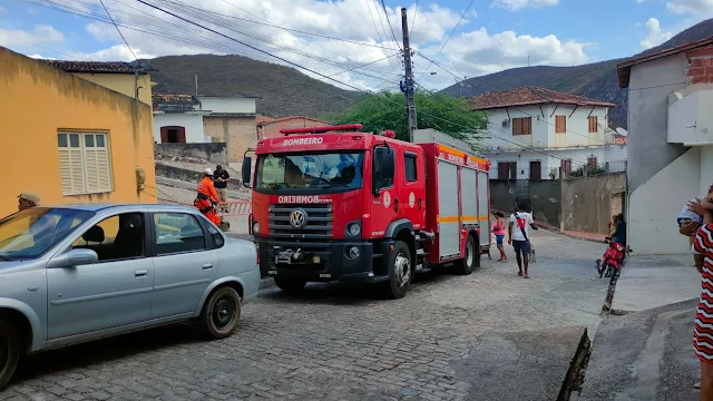 Idosa morre ao sofrer queda em riacho no Bairro do Leader em Jacobina