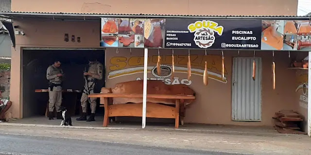 Comerciante é morto a tiros cerca de uma hora depois de abrir à loja