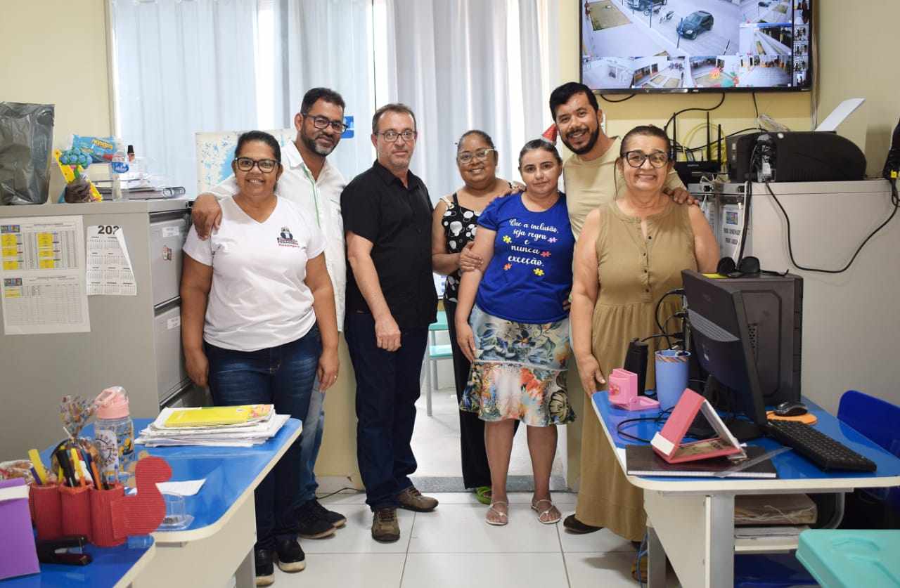 Queimadas: De olho no Futuro – Ricardo Supermercado Realiza visita  ao Núcleo  de Atendimento Educacional Especializado de Cansanção