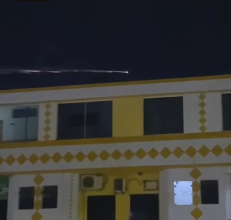Lixo espacial, meteoro, Papai Noel? O que foi o objeto que cruzou o céu de várias cidades da Bahia?