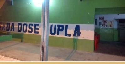 Queimadas : Homem invade Pousada  e Agride Casal dentro do  quarto