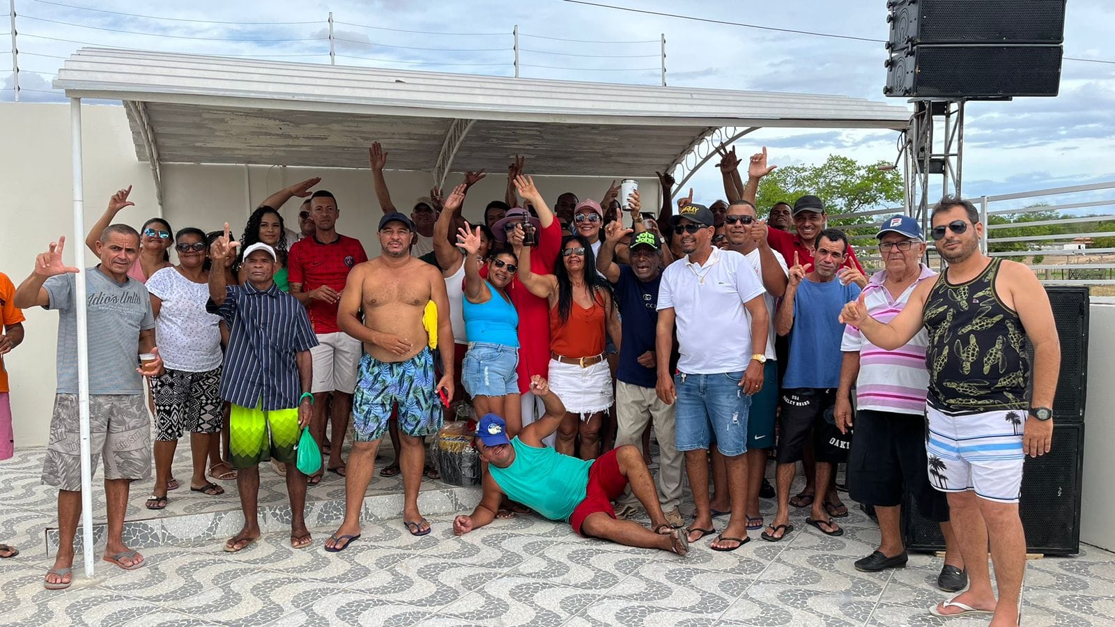 Prefeitura e empresa C J realiza emocionante confraternização com os garis