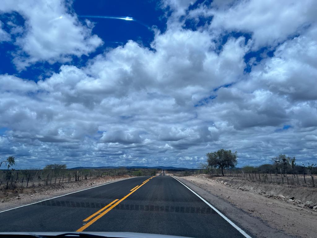 Araci: Pavimentação asfáltica da BA-408 já está em 95% e deve ser concluída até o final de janeiro, diz empresa