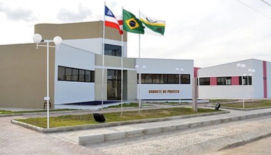 Justiça suspende contratos entre prefeitura de Santaluz e supermercado após indícios de irregularidades