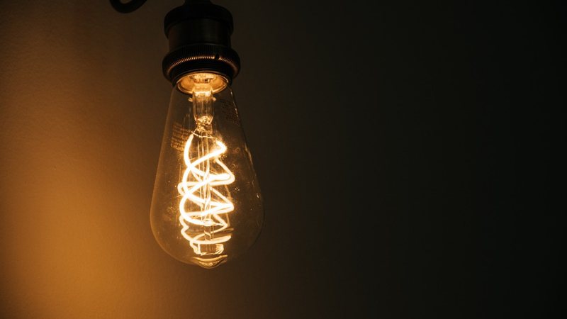Conta de luz vai ficar mais cara em 2024; saiba quanto
