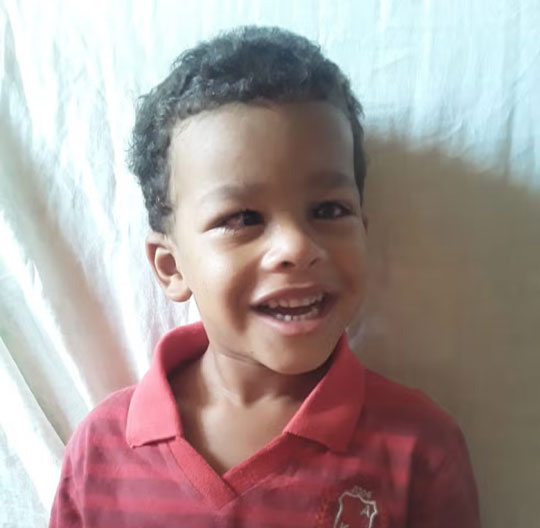 Menino de seis anos desaparece enquanto brincava na porta de casa no interior da Bahia