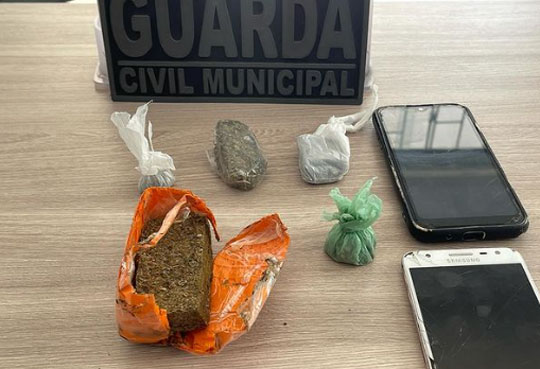 Guarda Municipal prende dupla e apreende porções de maconha em Santaluz