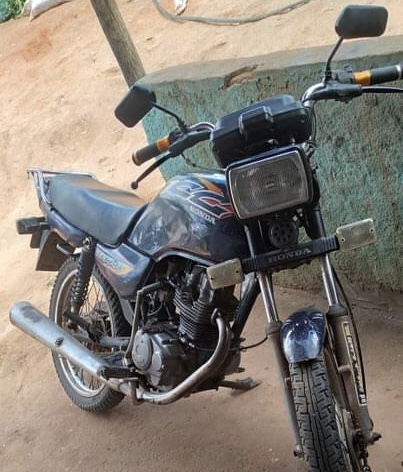 Moto é furtada no Ponto de Mairi