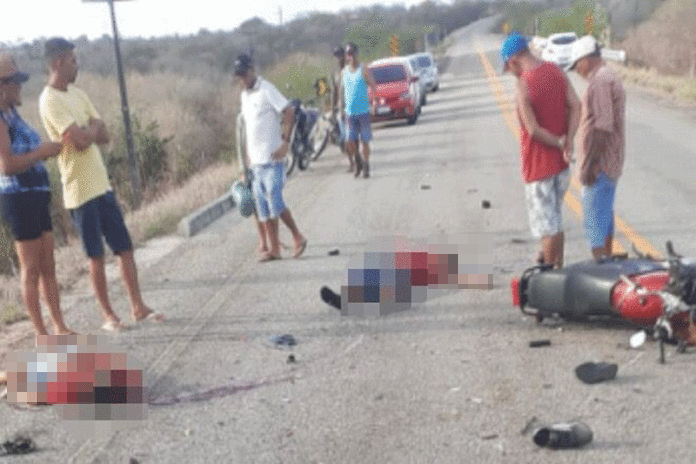 Dois homens morrem em colisão de motos na BA 414