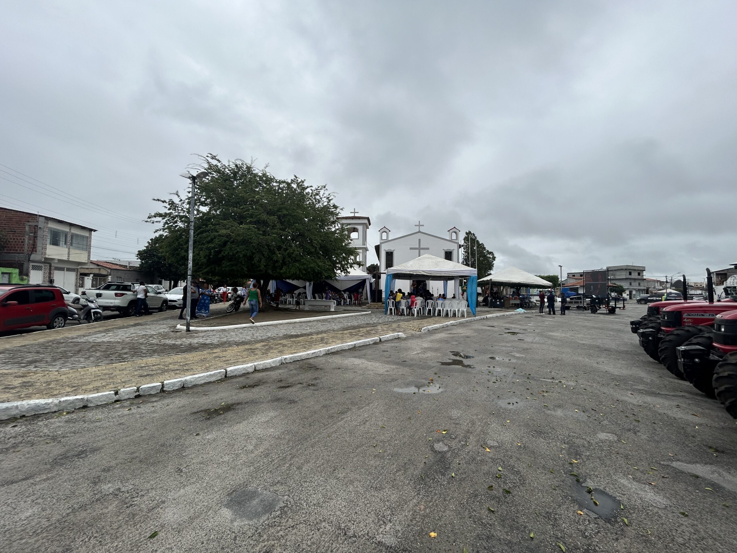 Festa de emancipação de Nordestina começa com entrega de veículos, maratona e missa; acompanhe