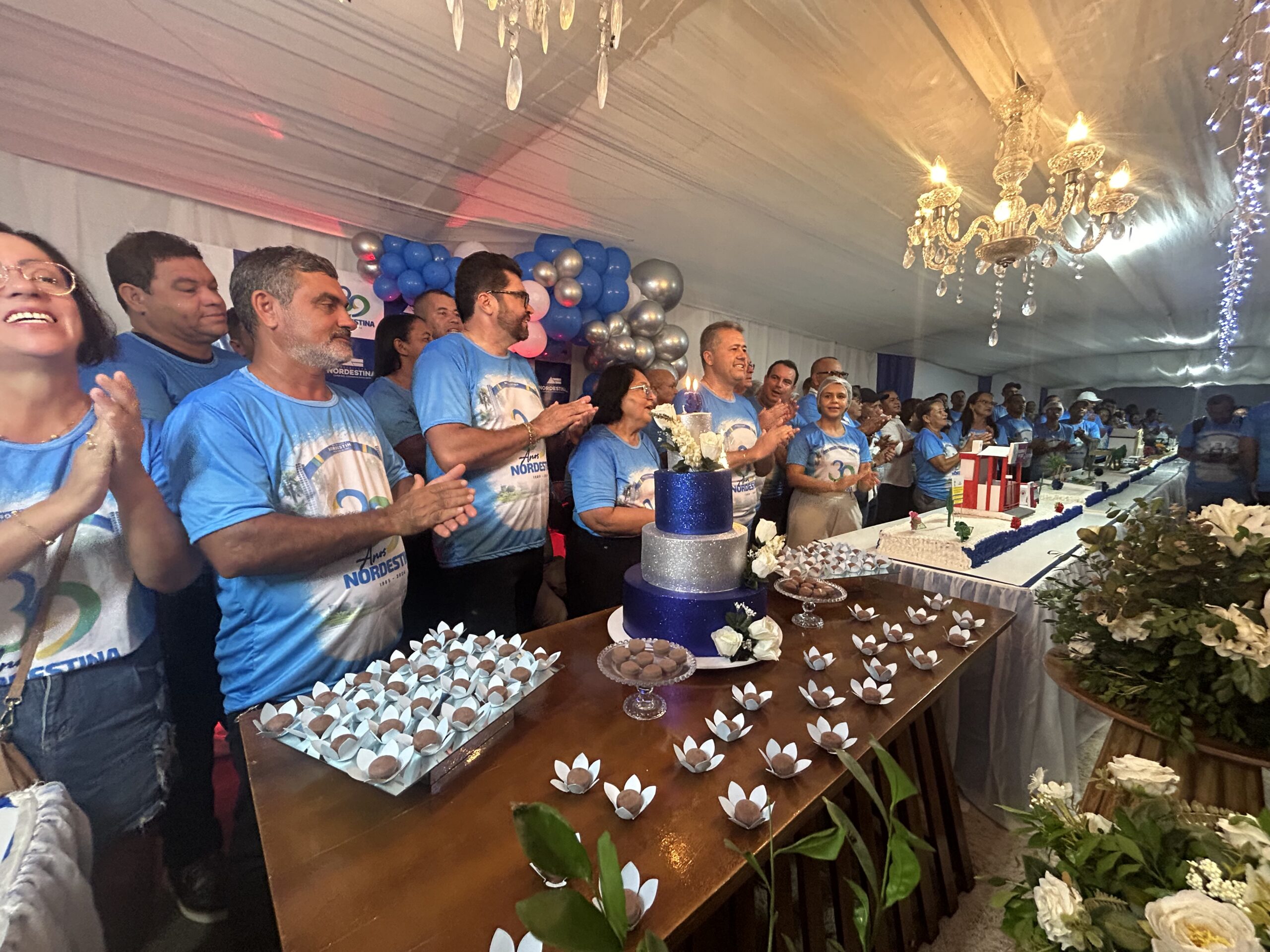 Com bolo de 39 metros distribuído para o povo, Nordestina recebe investimentos repassados por deputados