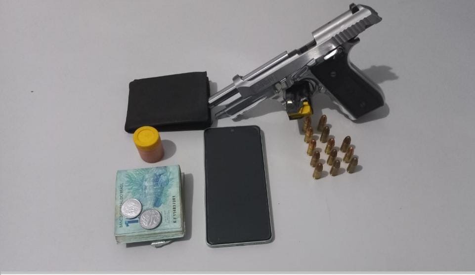 Homem é preso com pistola e pouco mais de R$ 5 mil em Nordestina; ele seria garimpeiro