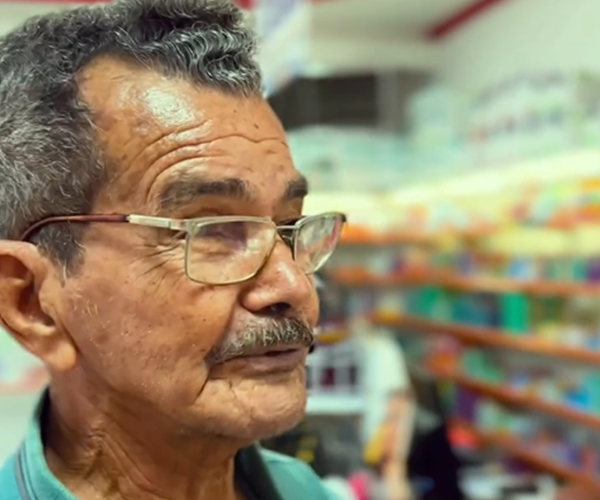 ‘Vovô do Tadala’ viraliza em comercial gravado em Queimadas