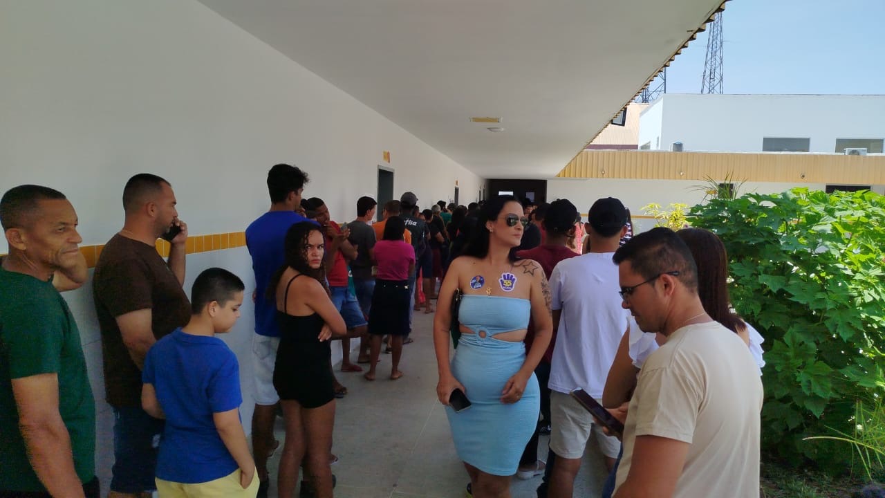 Eleição começa com tranquilidade nos colégios de Queimadas