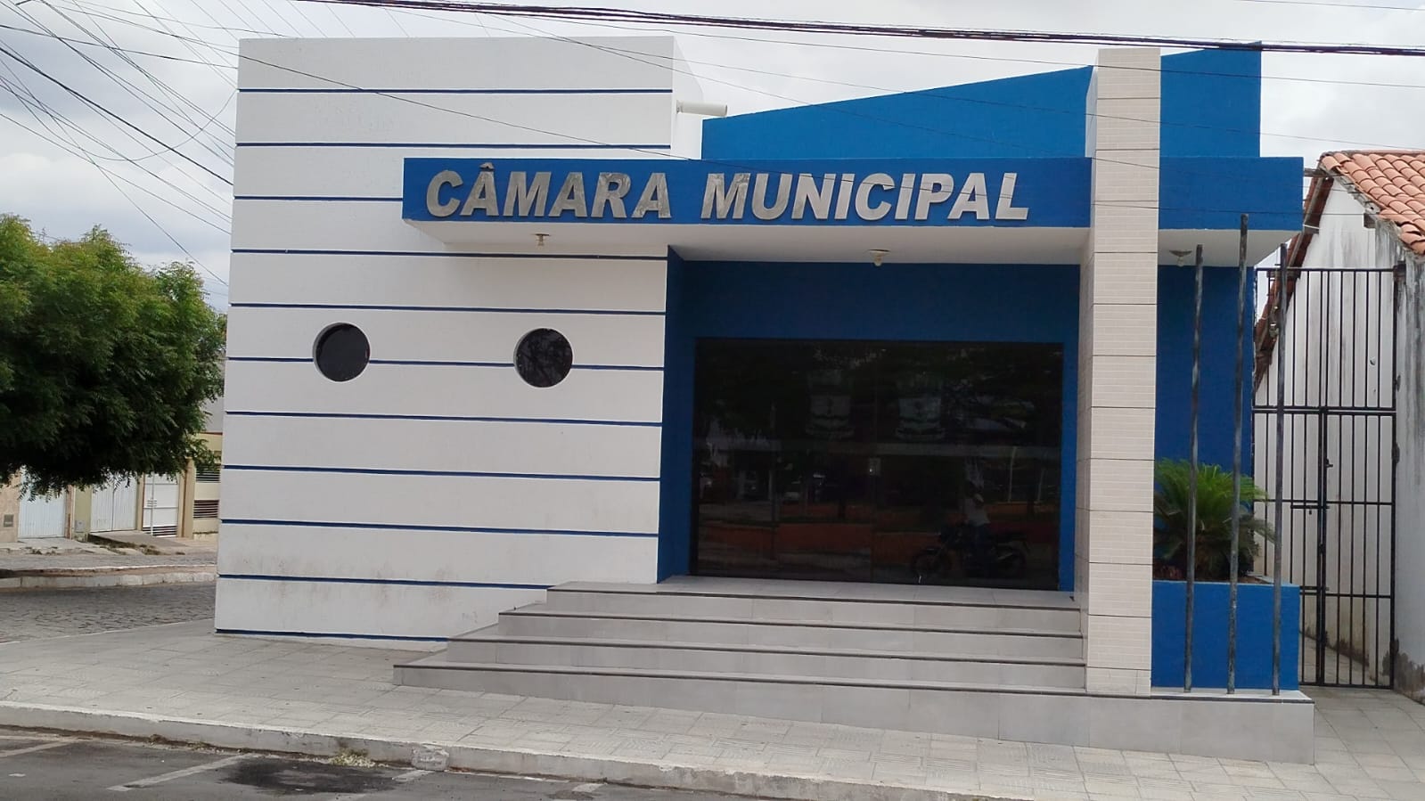 Câmara de Queimadas deve votar novos salários de prefeito e vice; veja quanto eles devem receber