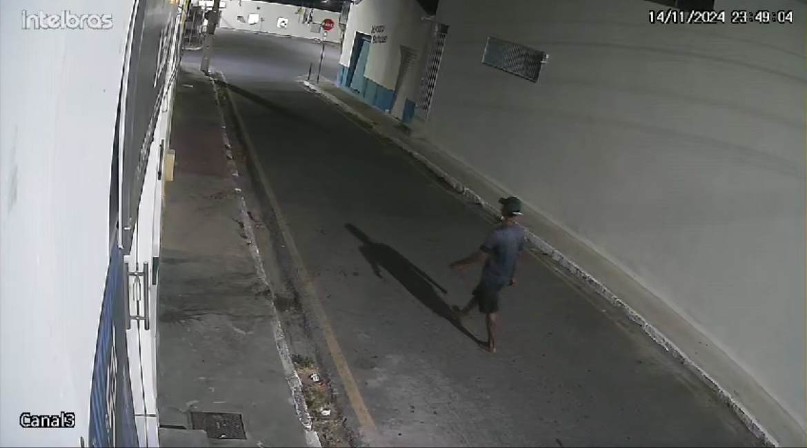 Homem arromba loja em Queimadas e gera prejuízo