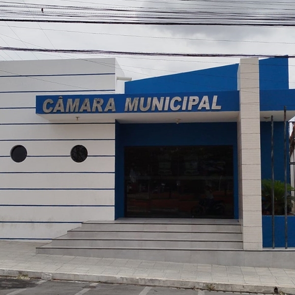 Câmara de Queimadas aprova valores dos salários de Ricardo, André de Edivaldo e secretários