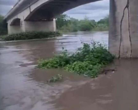 Informação de rachadura em ponte de Queimadas é mentira; entenda