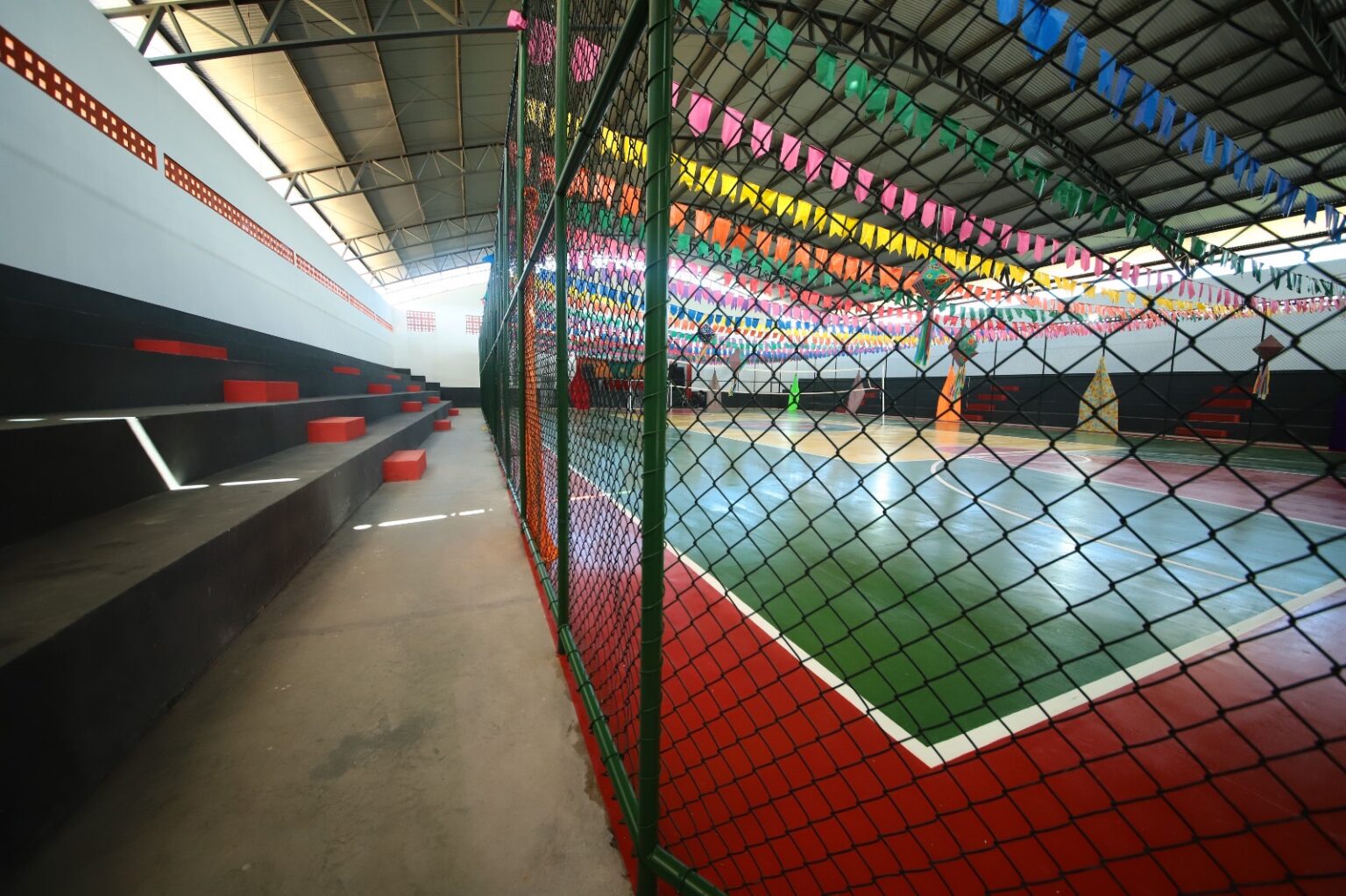 Matrículas na rede municipal de Queimadas começam nesta segunda