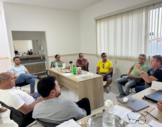 Ricardo sinaliza intenção de pagar servidores após calote da gestão André