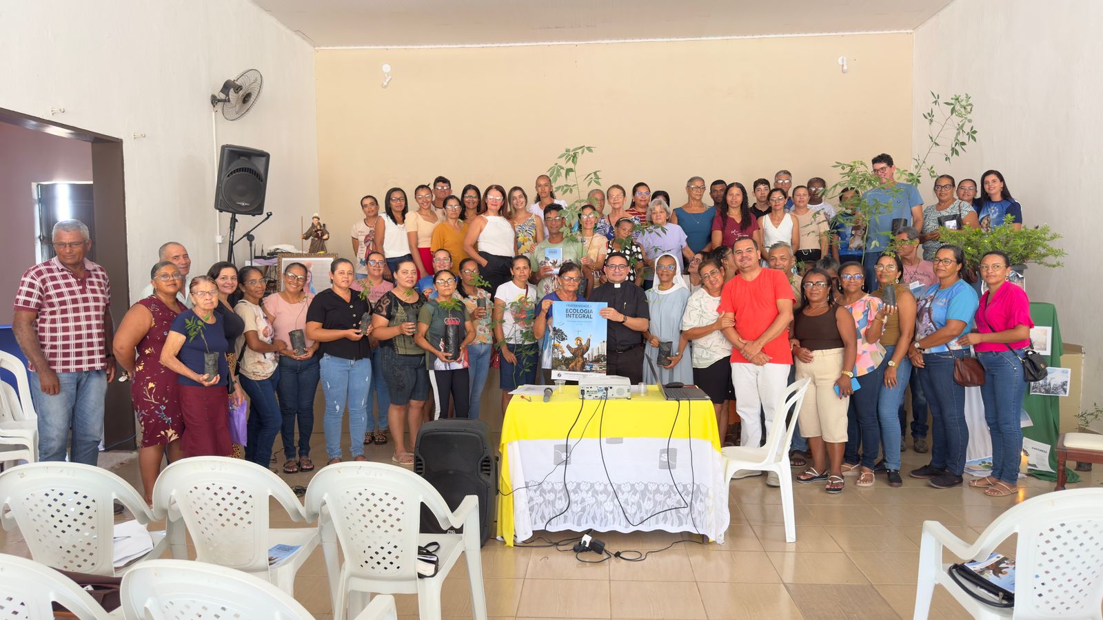 Paróquia de Queimadas forma 70 pessoas sobre Campanha da Fraternidade 2025