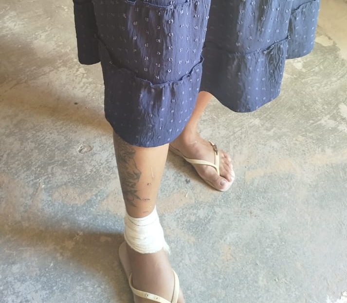 Mulher diz estar sendo perseguida por vizinho, em Queimadas: ‘Jurou que vai me matar’