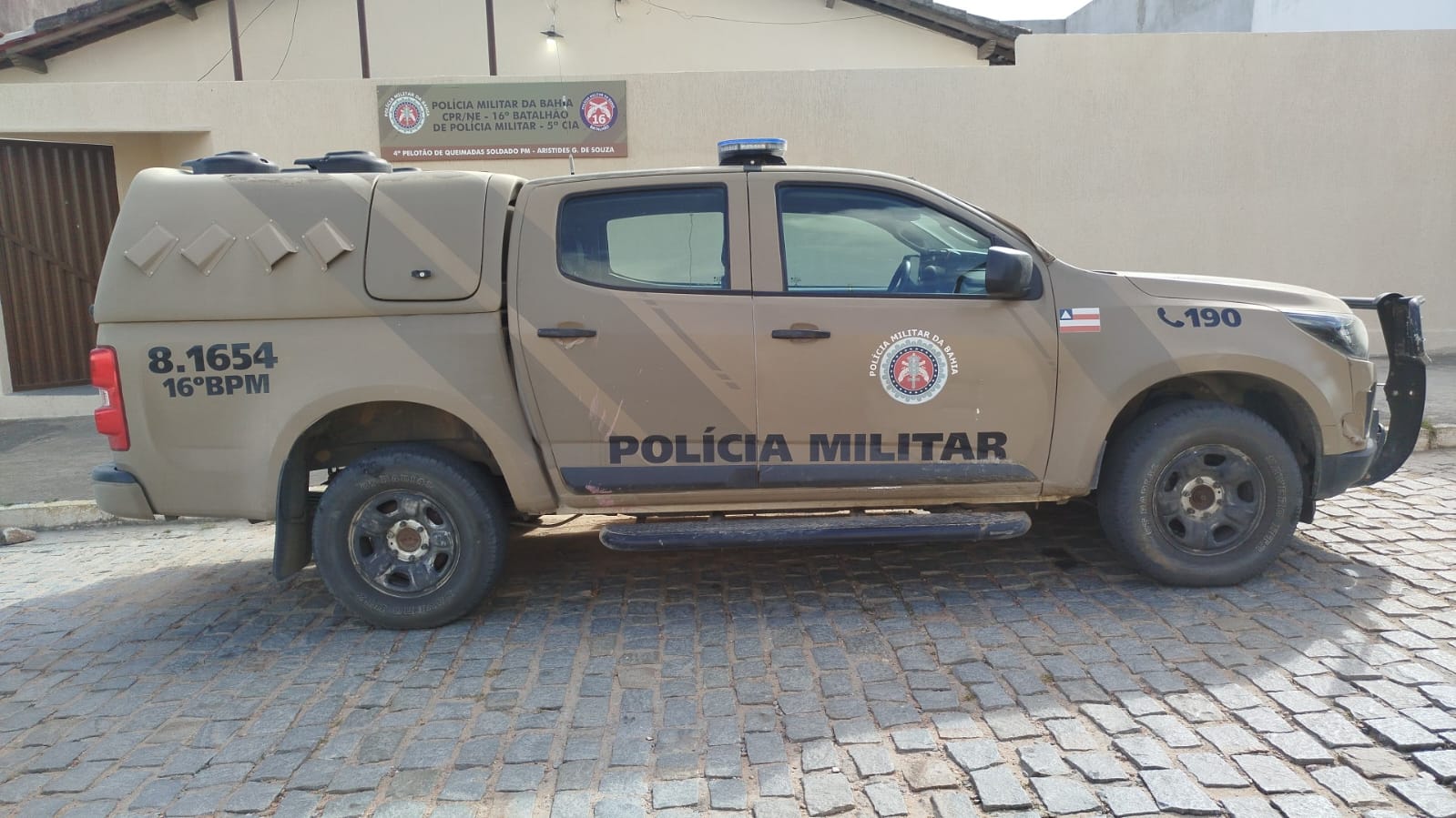 Homem agride a namorada com coronhada e a ameaça de morte, em Queimadas