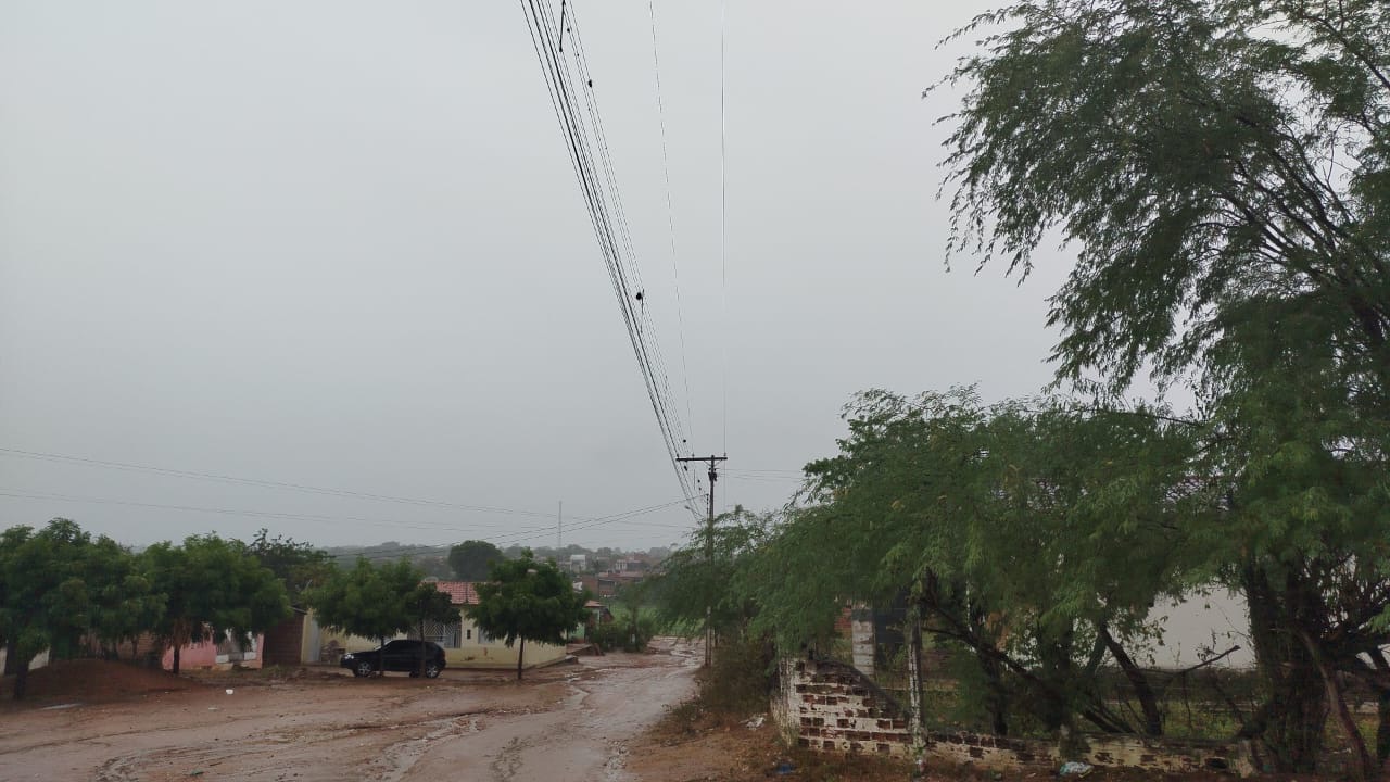 Chuva alivia calor na região sisaleira; meteorologista explica