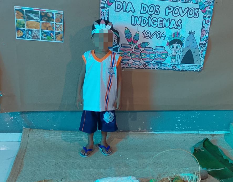 Menino de três anos é esquecido dentro do transporte escolar, em Queimadas; Prefeitura demite monitora