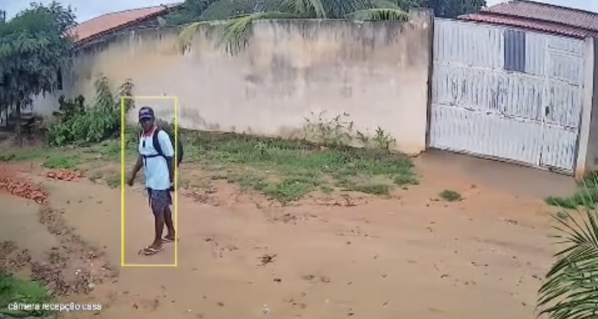 SAIBA QUEM É! Homem é preso após tentar furtar moto, em Queimadas; vídeo mostra