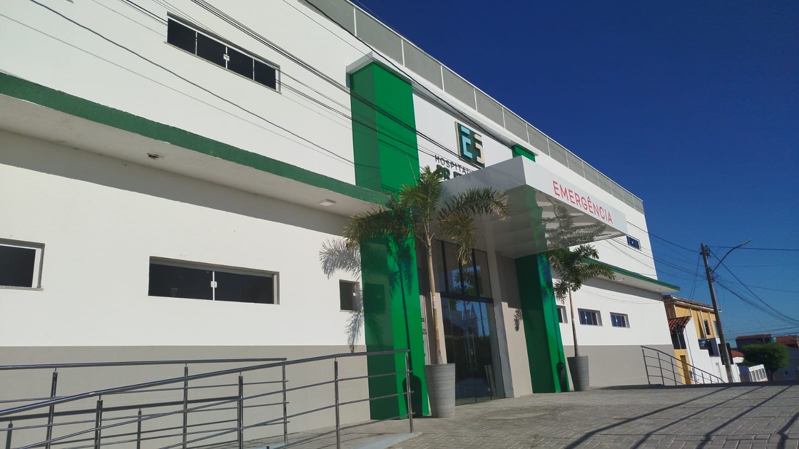 Homem de 30 anos é esfaqueado em Queimadas; veja detalhes