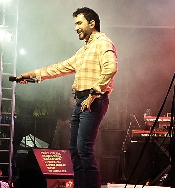 Padre Fábio de Melo reúne multidão em Nordestina; veja como foi