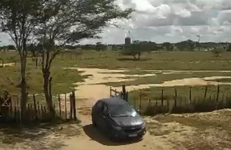 ‘Quadrilha do Ônix’ invade fazenda e comete furtos, em Queimadas; assista