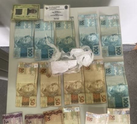 Homem é preso com cocaína e dinheiro em Cansanção; veja detalhes