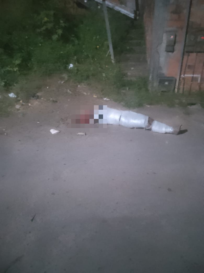 Cena de terror em Salvador: corpo é enrolado em fita adesiva e vídeo choca; ASSISTA