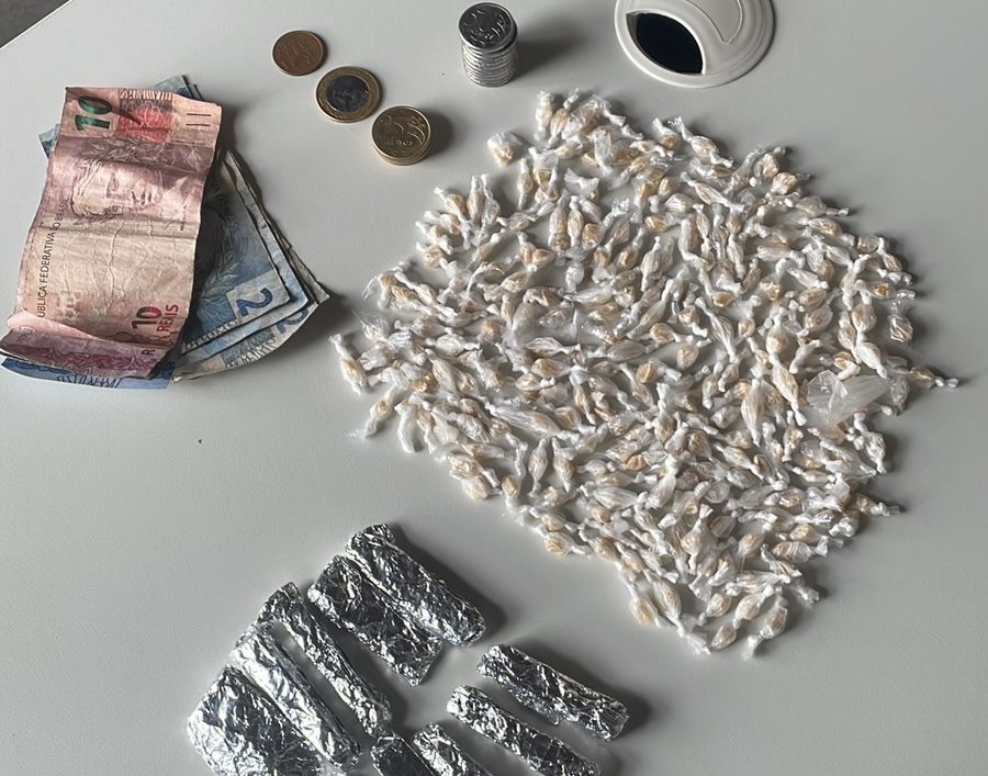 Absurdo! Mulher é presa por traficar drogas na frente de crianças, na região sisaleira