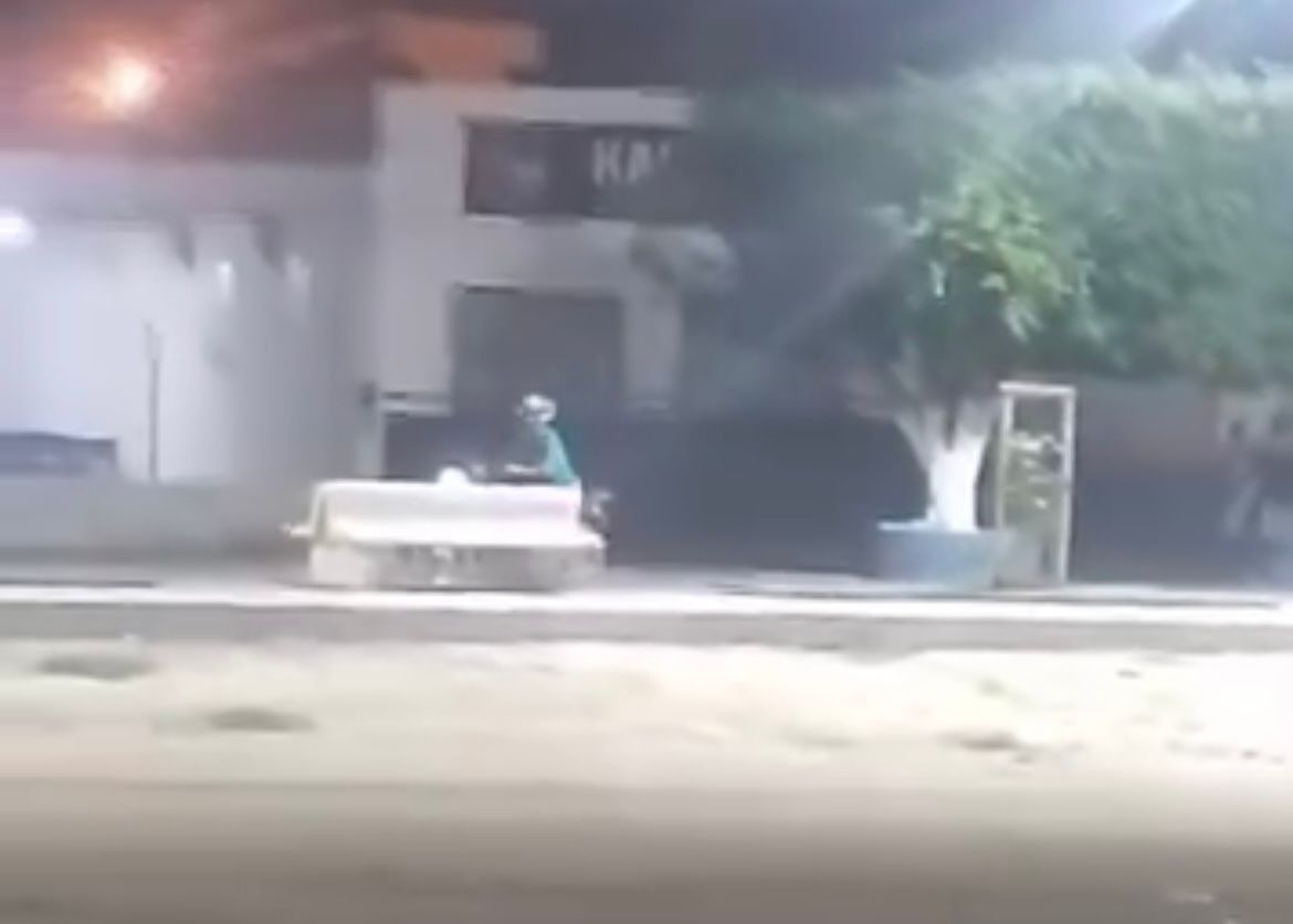 ‘Ninguém aguenta mais’: motos sem descarga aterrorizam até rua da prefeita de Cansanção; VÍDEOS