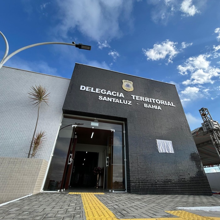 AÇÃO RÁPIDA! Homem é preso horas após esfaquear outro rapaz em Santaluz; vítima foi atingida na garganta