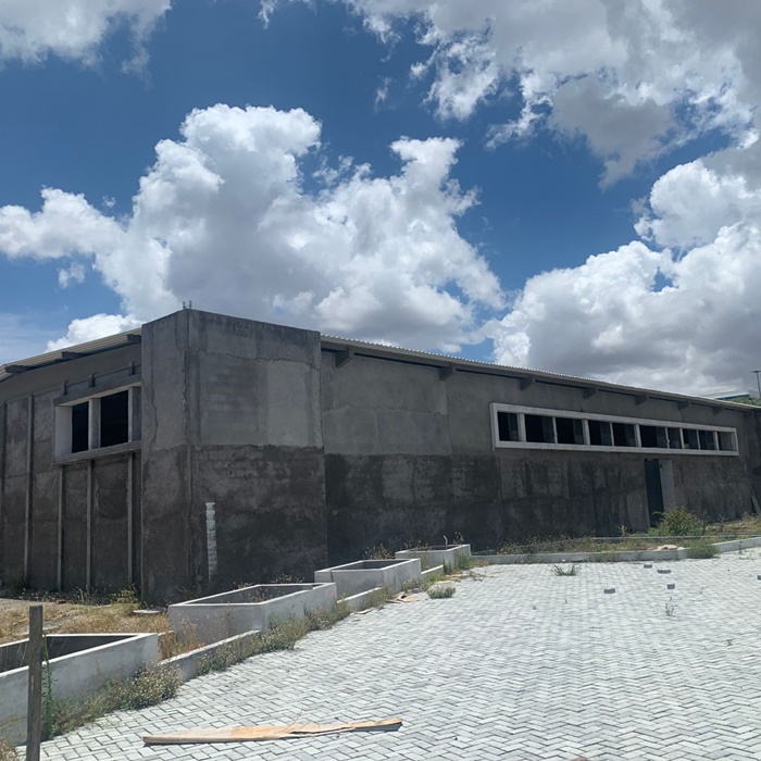 Shopping popular de Santaluz: vereador quer transparência em R$ 13 milhões investidos: ‘Dava para construir três’