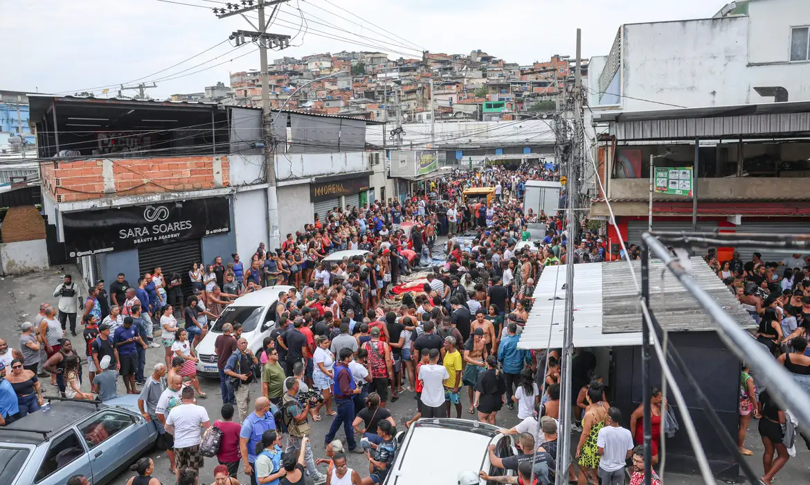 Veja lista de 15 baianos presos em megaoperação no RJ e seus crimes