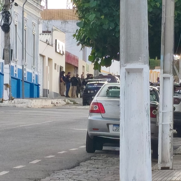Urgente! Megaoperação policial em Queimadas prende suspeito de homicídio e faz buscas