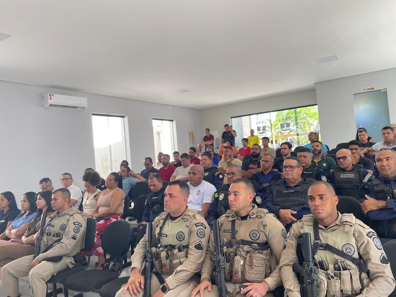 Segurança em destaque! PM, PC e GCM recebem moção de aplausos na Câmara de Queimadas