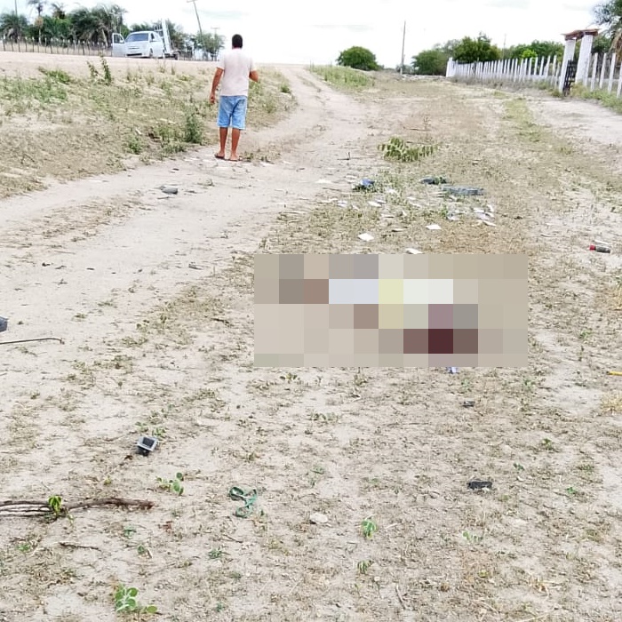 Homem morre após carro capotar em trecho de obra da BA-120